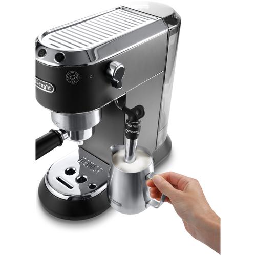 Еспресо машина De’Longhi Dedica EC 685.BK, Ръчна, 15 bar, 1300 W, 1.1 л Еспресо машина De’Longhi Dedica EC 685.BK, Ръчна, 15 bar, 1300 W, 1.1 л