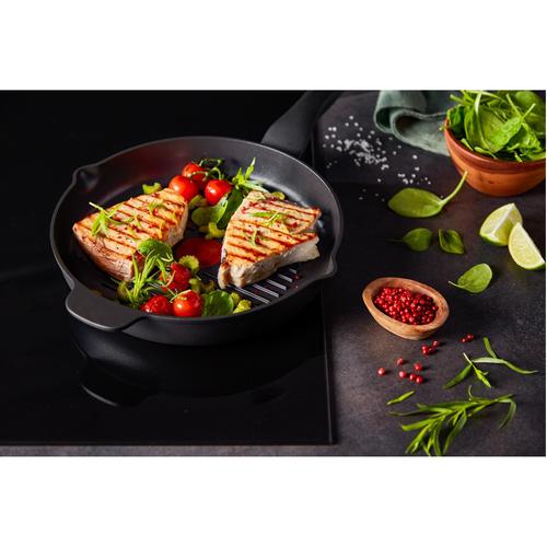 Грил тиган Tefal XL Force, 26 см, титаниево незалепващо покритие, лят ръб, термоиндикатор Thermo Signal, черен
