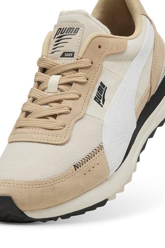 Puma, Унисекс спортни обувки Road Rider с велур, Бял/Бежов
